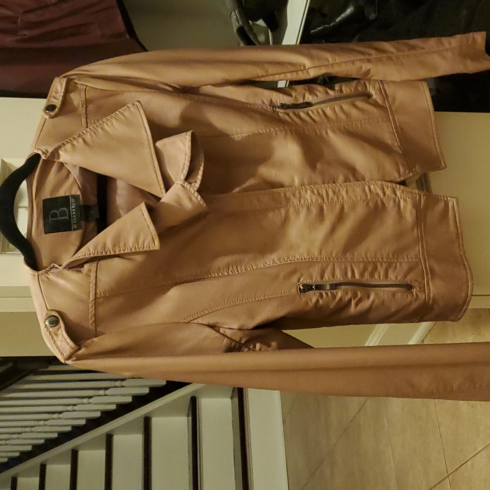 Leather jacket - Picture 2 of 2